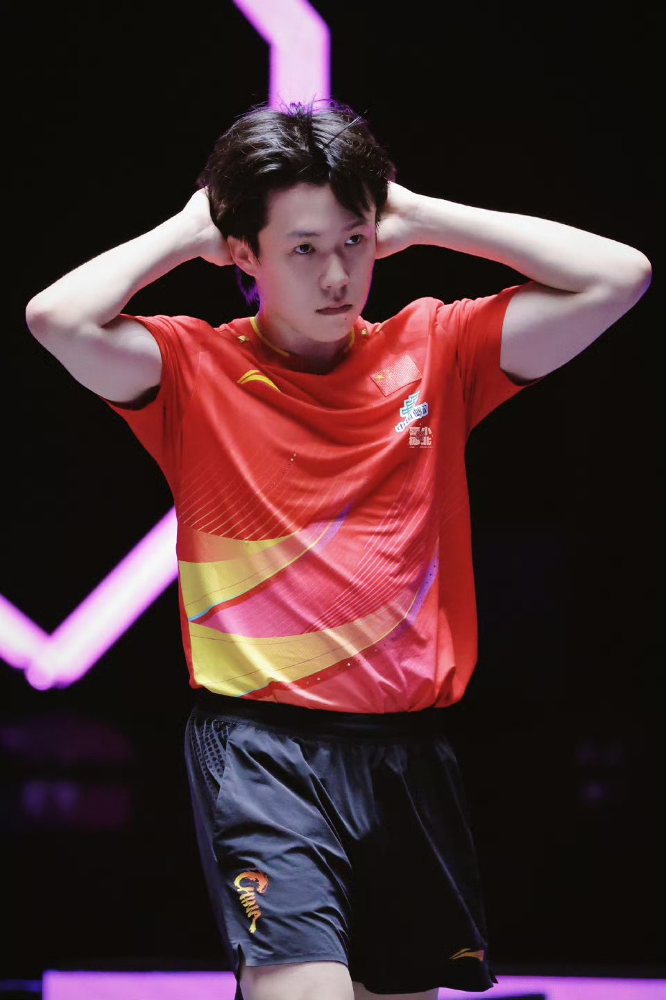  每次开路虎接孙颖莎的是谁 